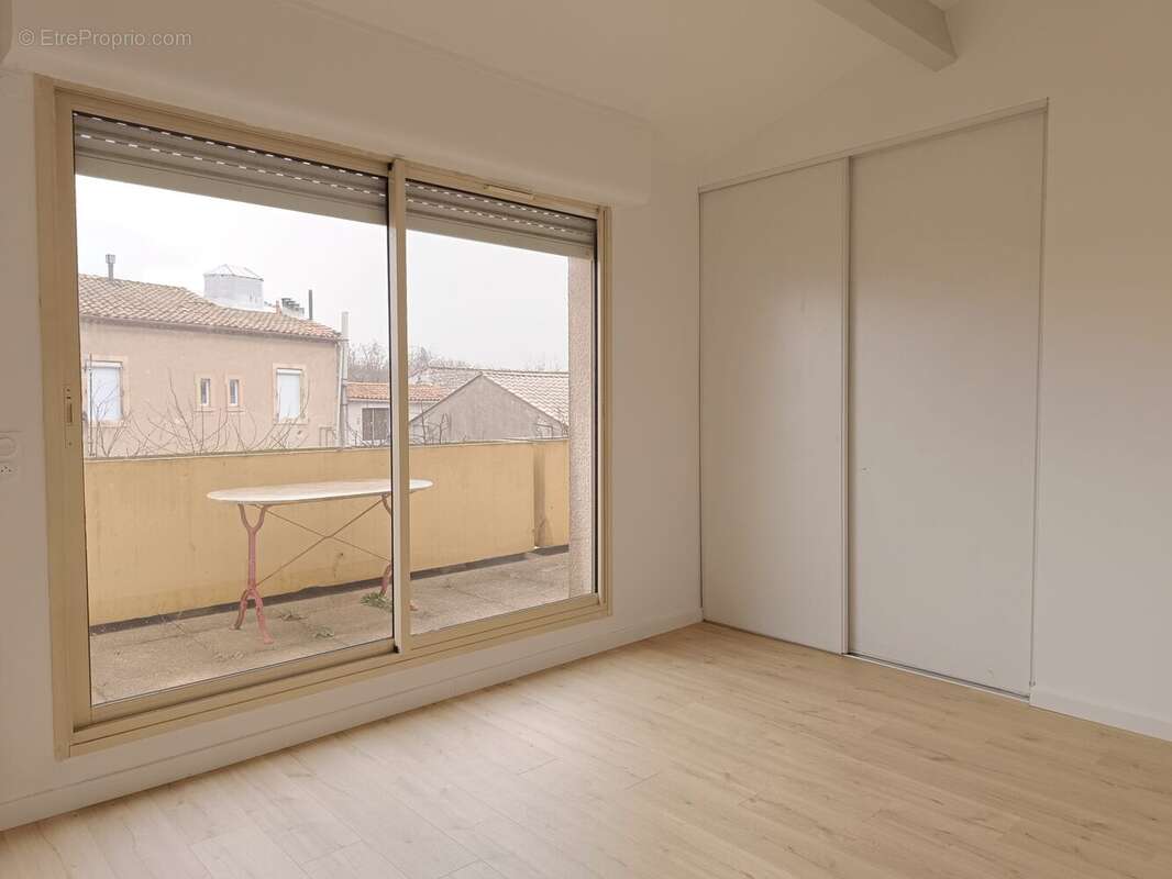 Chambre 4 - Appartement à NARBONNE