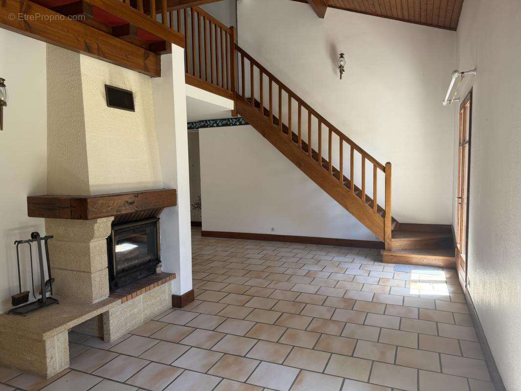 Maison 4 chambres et double garage - photo 4