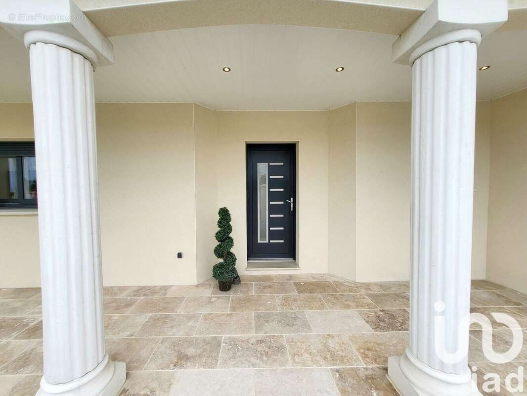 Photo 3 - Maison à CHATELLERAULT