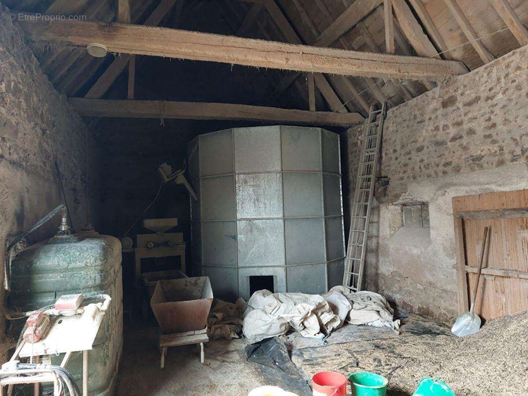 Maison à SAINT-MARTIN-DE-SALENCEY