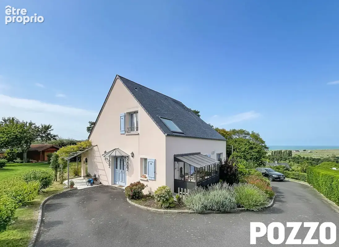 DONVILLE LES BAINS - Superbe maison de 182m² - Vue mer - Sous-sol complet de 112m² - photo 17
