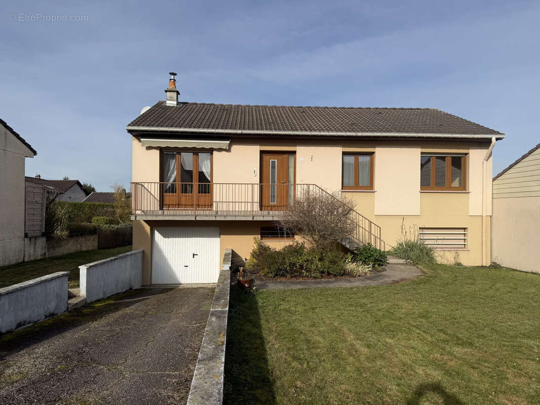 Maison à REMILLY