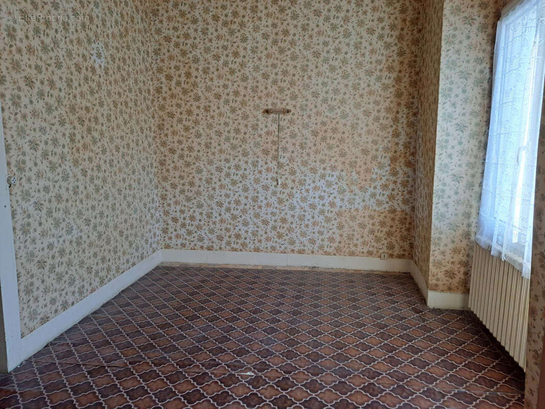 Maison à SAINT-CALAIS