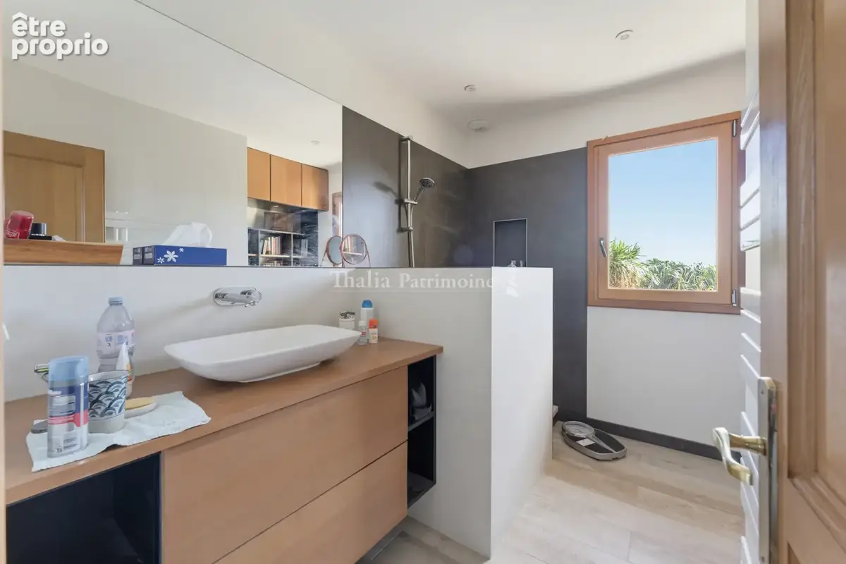 BOULIAC - secteur prisé, maison familiale avec piscine chauffée - photo 12