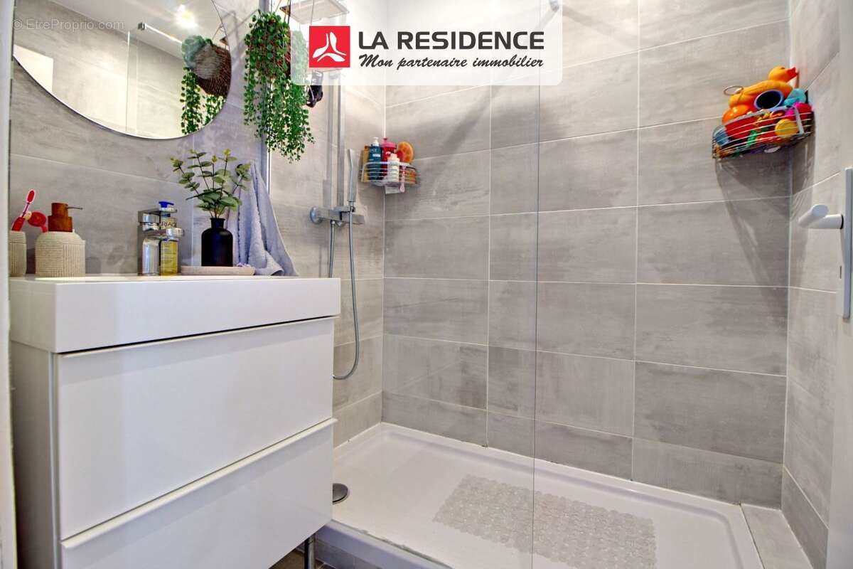 Appartement à LES CLAYES-SOUS-BOIS