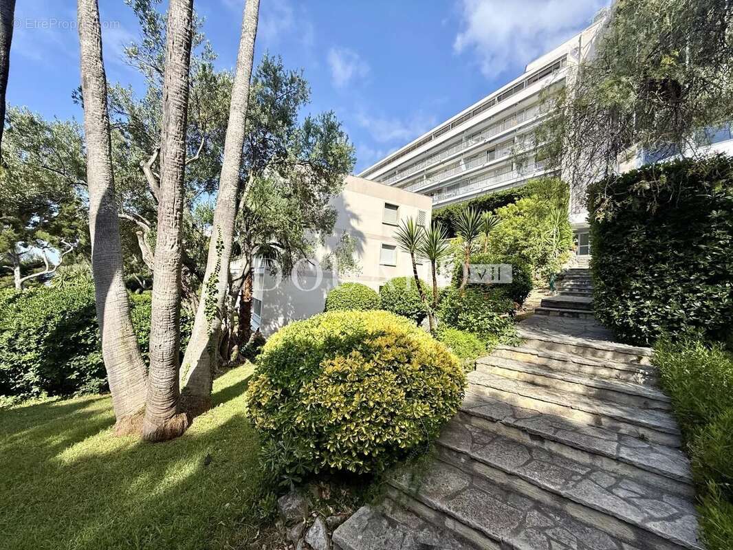 Appartement à ROQUEBRUNE-CAP-MARTIN