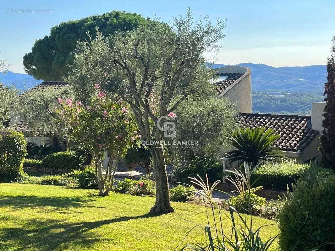 Maison à MOUGINS