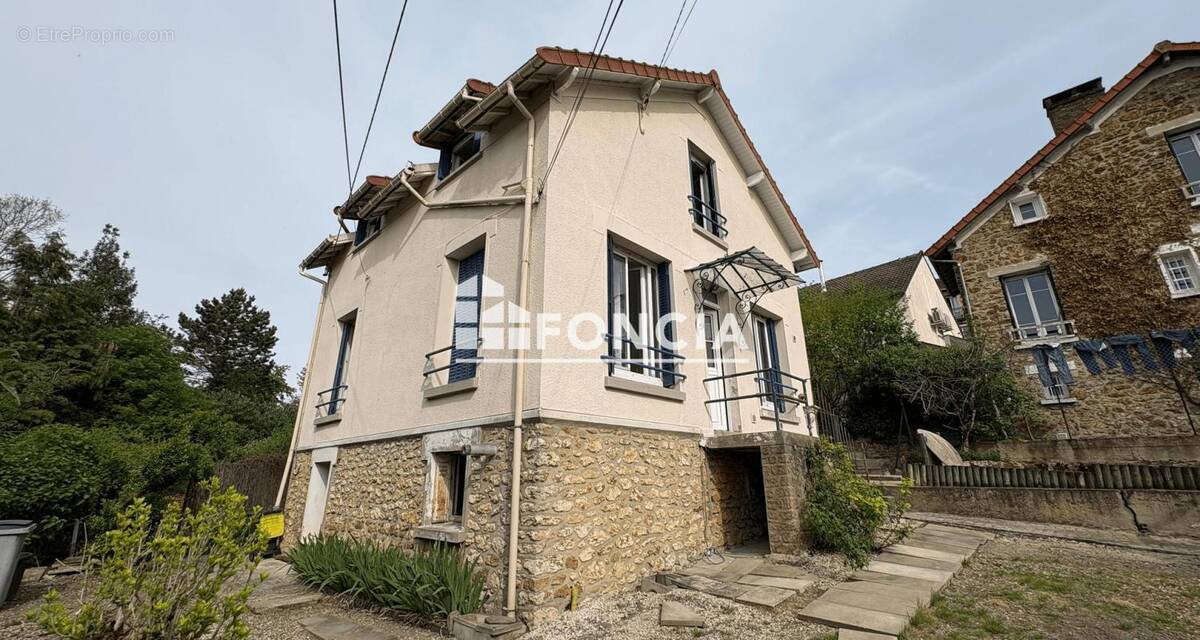 Maison à VILLENEUVE-SAINT-GEORGES