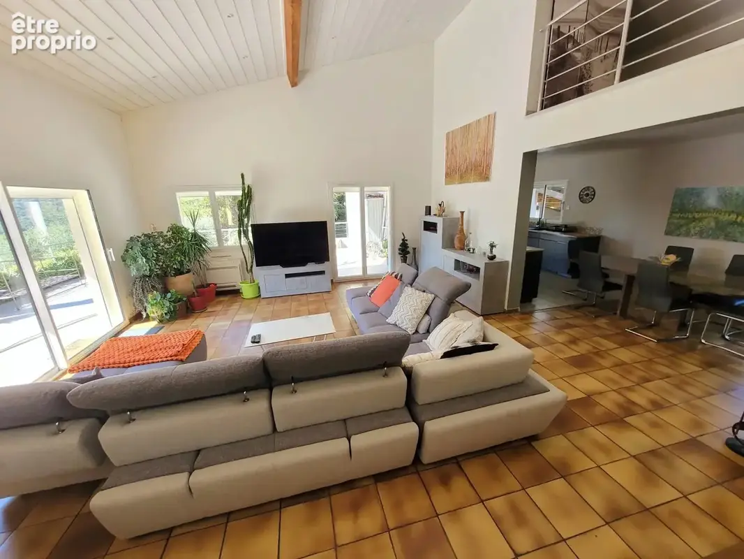 Maison familiale au calme - 6 pièces - 155.9 m² - photo 5
