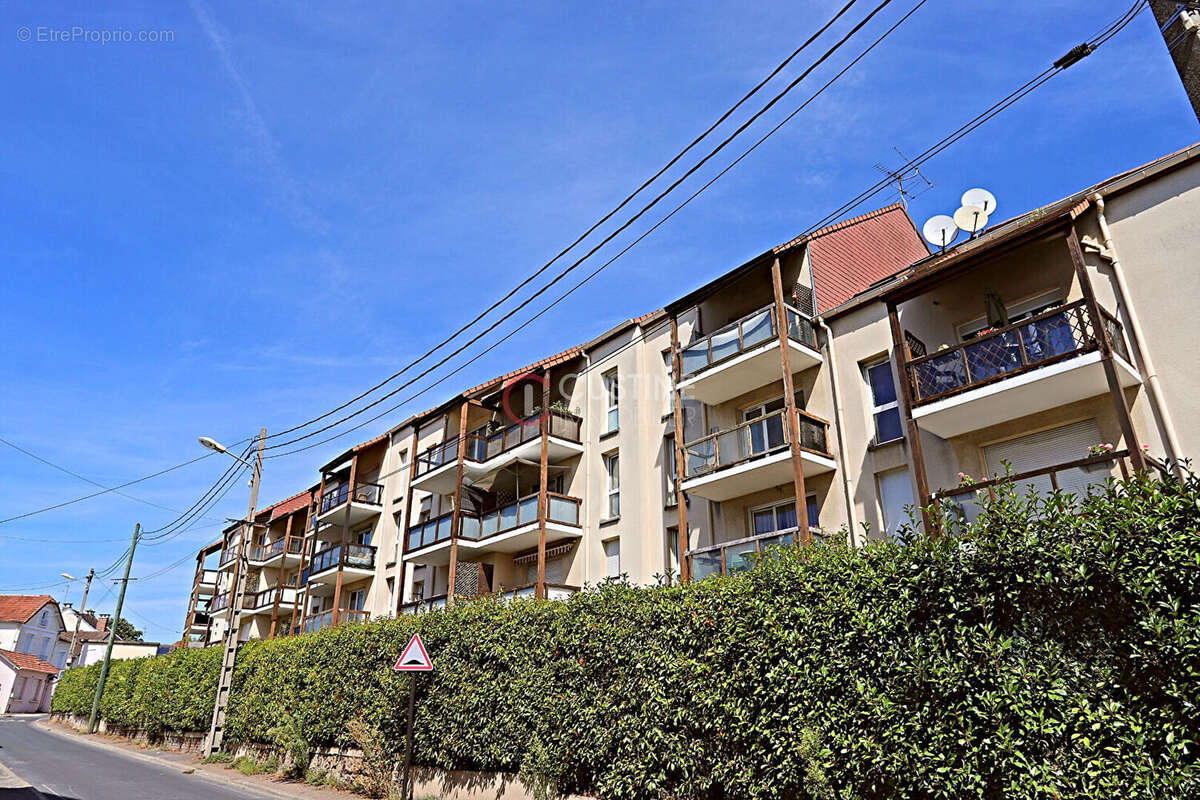 Sarcelles village / balcon/ calme - photo 11