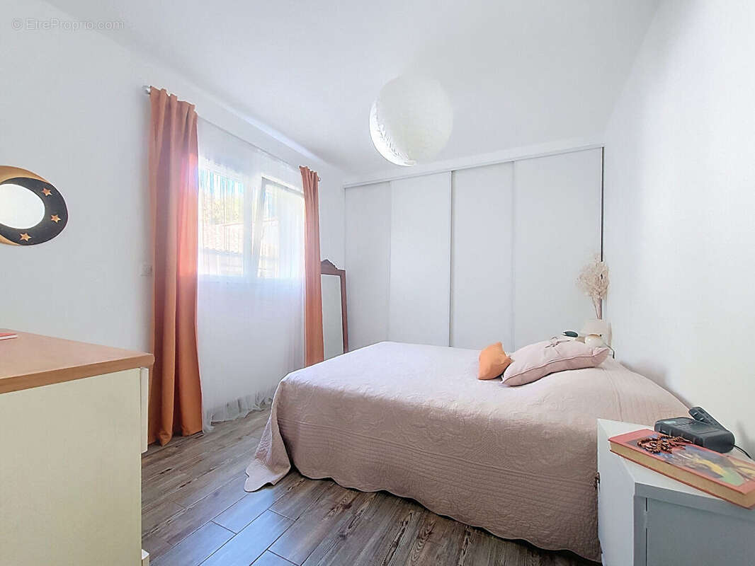 Maison à BLANQUEFORT