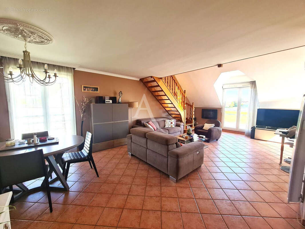 Appartement à OZOIR-LA-FERRIERE