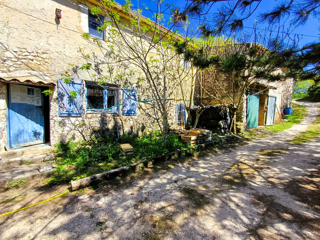 Maison à DONZERE