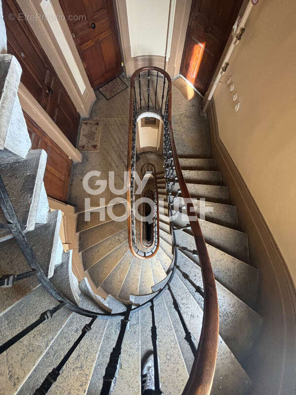 Appartement à LYON-6E