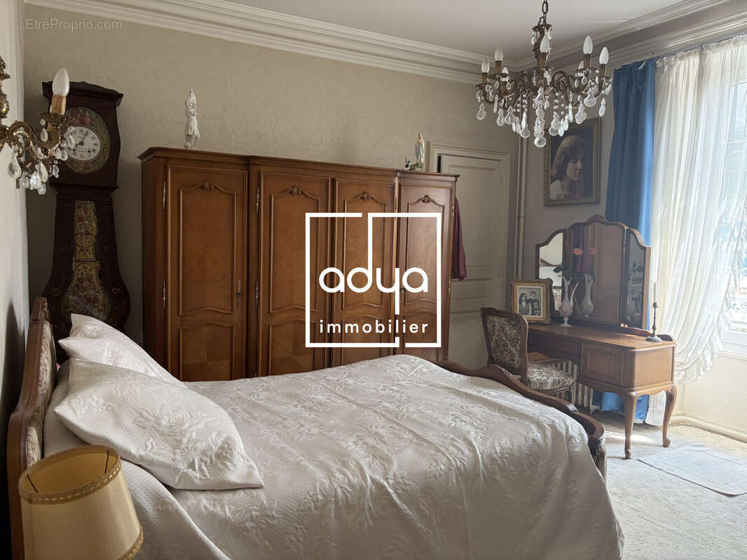 Maison 270 m² à Le Mans  - photo 8