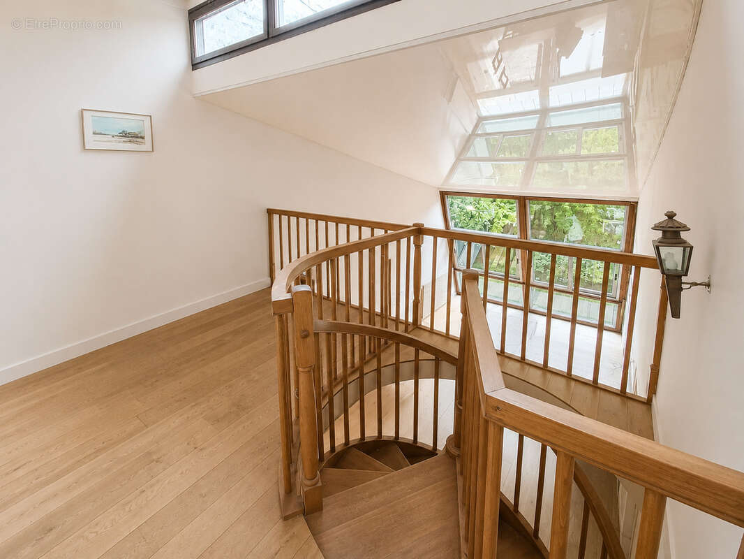 Appartement 109 m² à Creteil  - photo 8