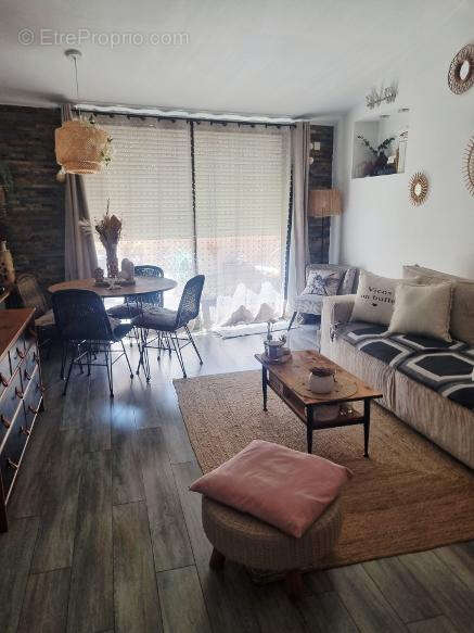 Rare Draguignan centre bel appartement F3 traversant avec terrasse et balcon en dernier étage 159000€ dpe d - photo 8