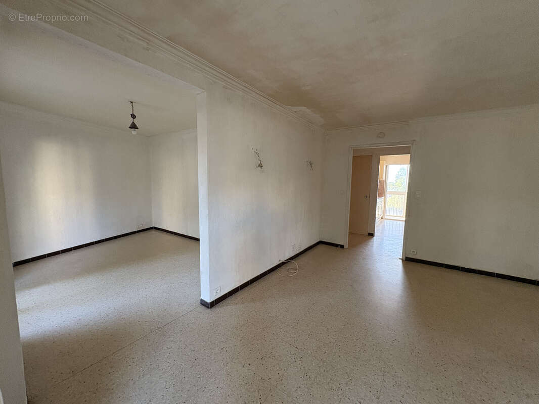 Appartement à MARSEILLE-12E