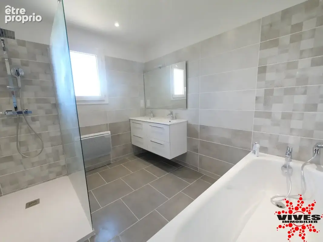 Villa T5 entièrement rénovée  Jardin piscinable au calme - photo 11