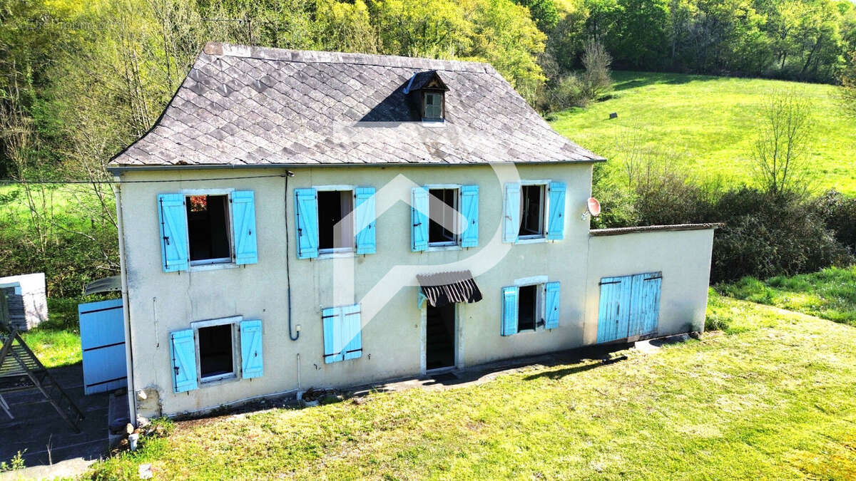 Maison à LUCQ-DE-BEARN