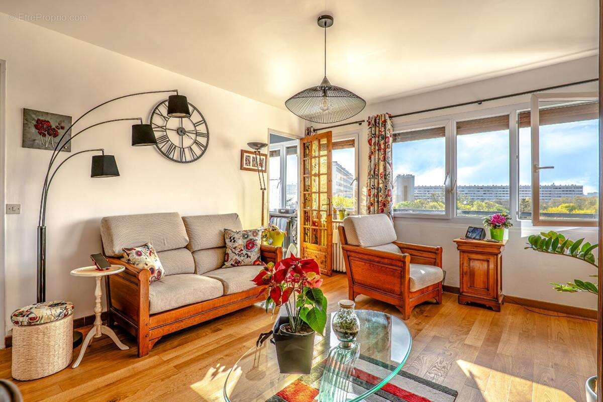 Appartement à MAISONS-ALFORT