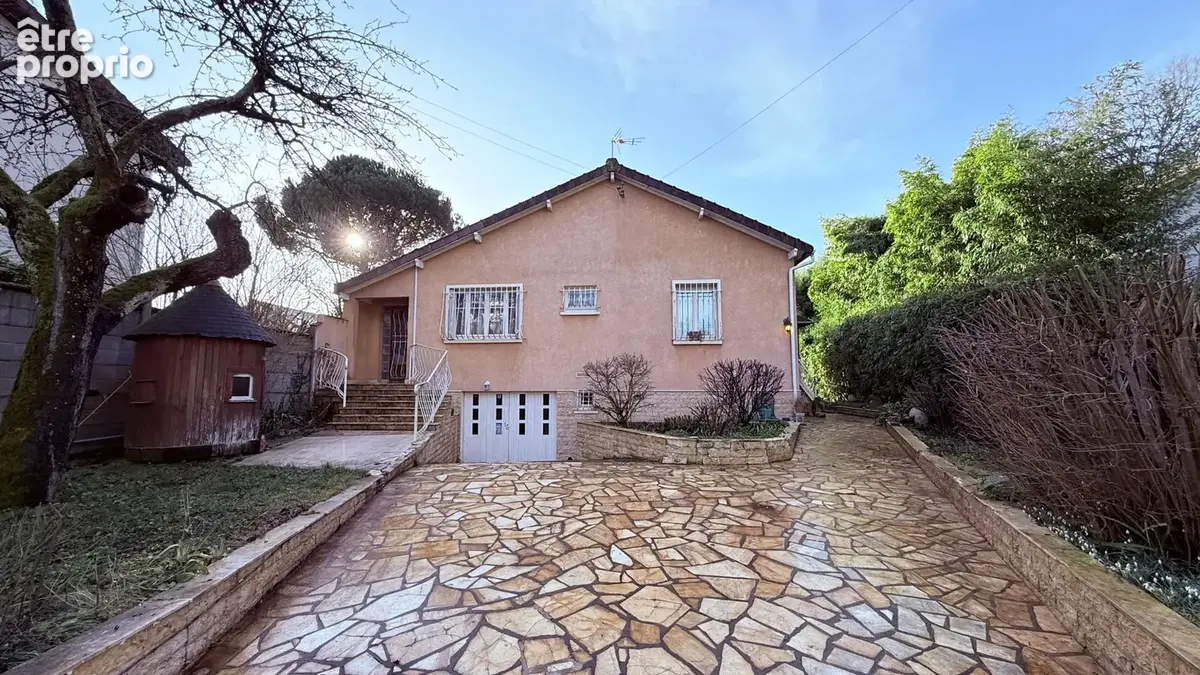 Maison à VAUJOURS