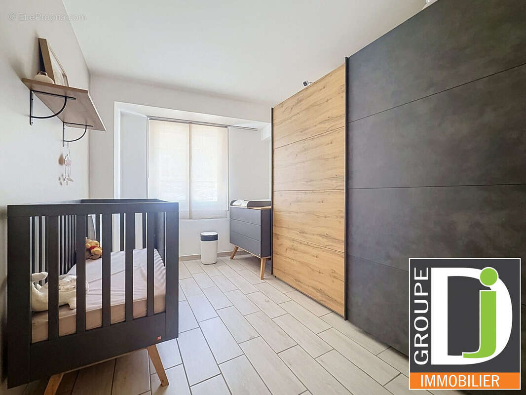 Appartement à ETOILE-SUR-RHONE
