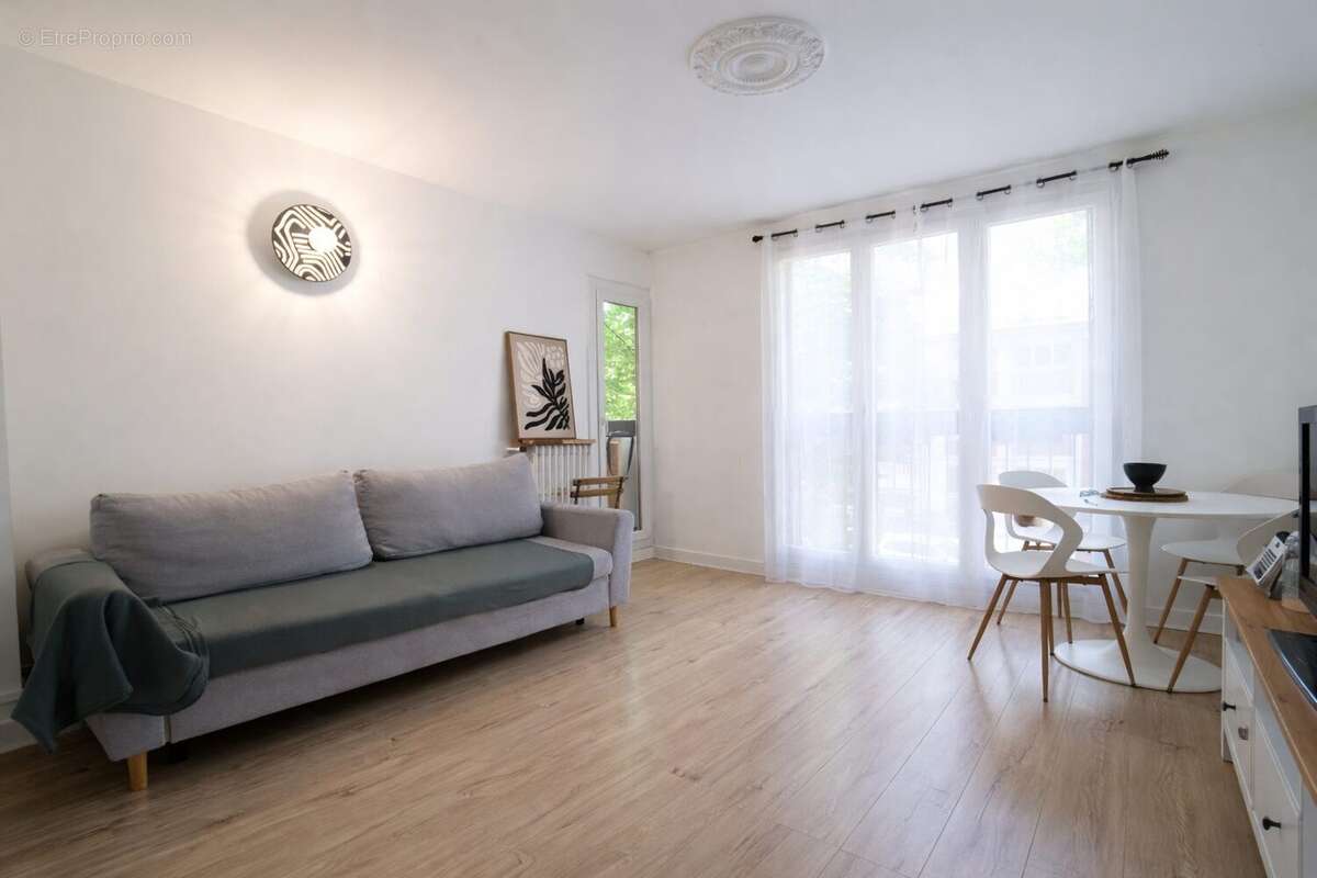Appartement à LIVRY-GARGAN