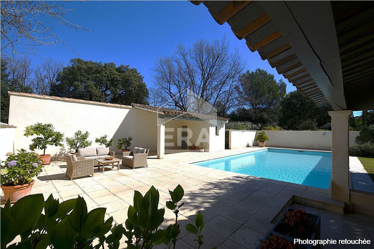 Maison à PERNES-LES-FONTAINES