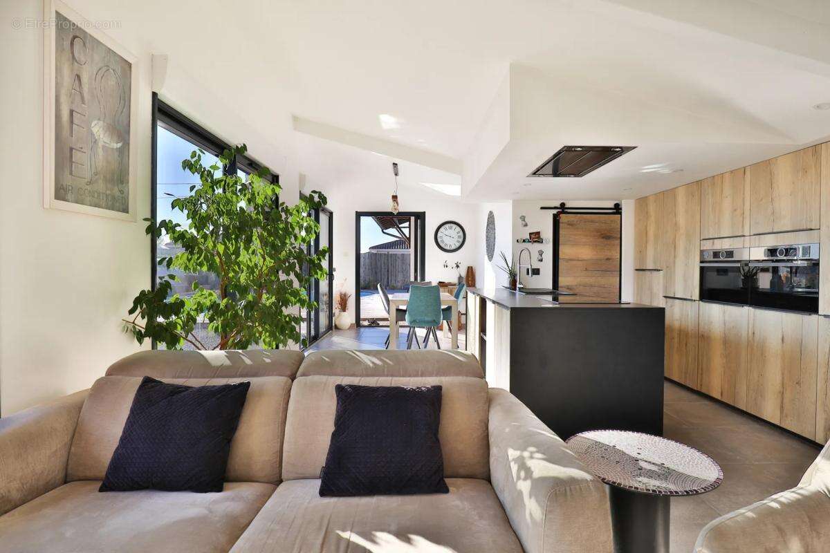 Maison à GUJAN-MESTRAS