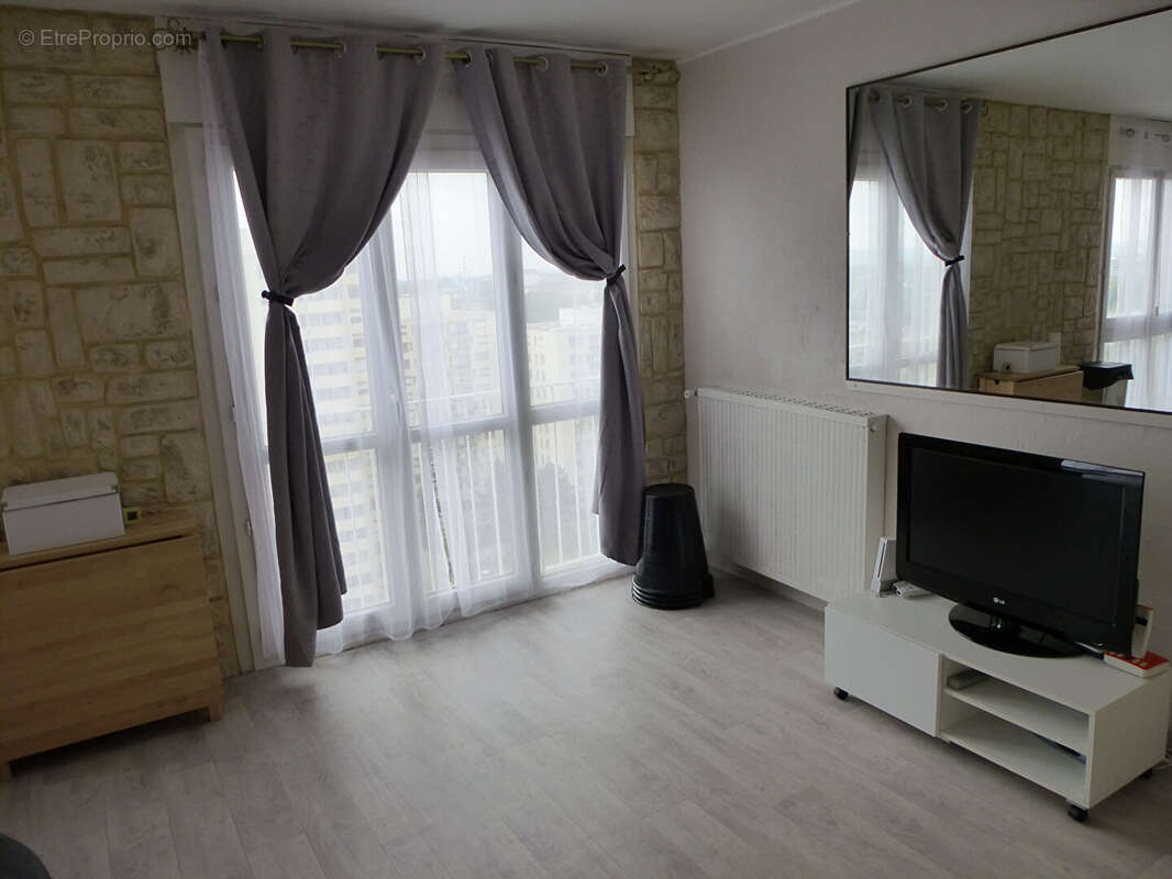 Appartement à SAINT-OUEN-L'AUMONE