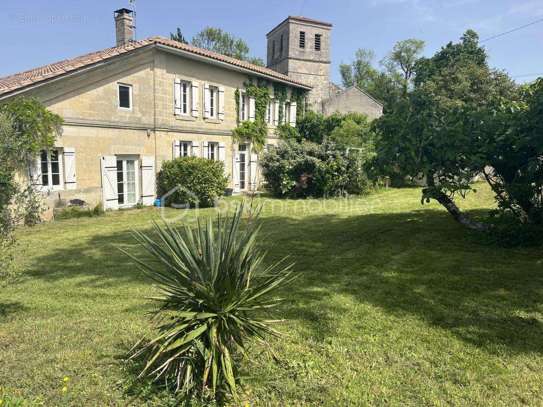Maison à LAGORCE