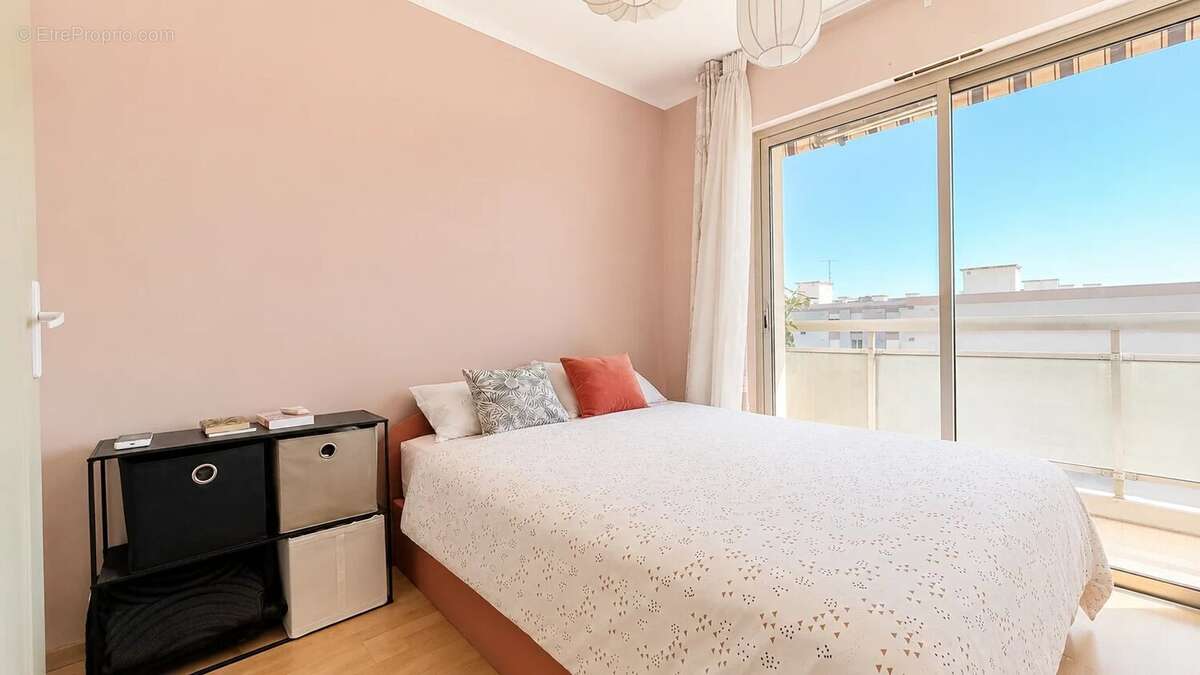 Appartement à LE CANNET
