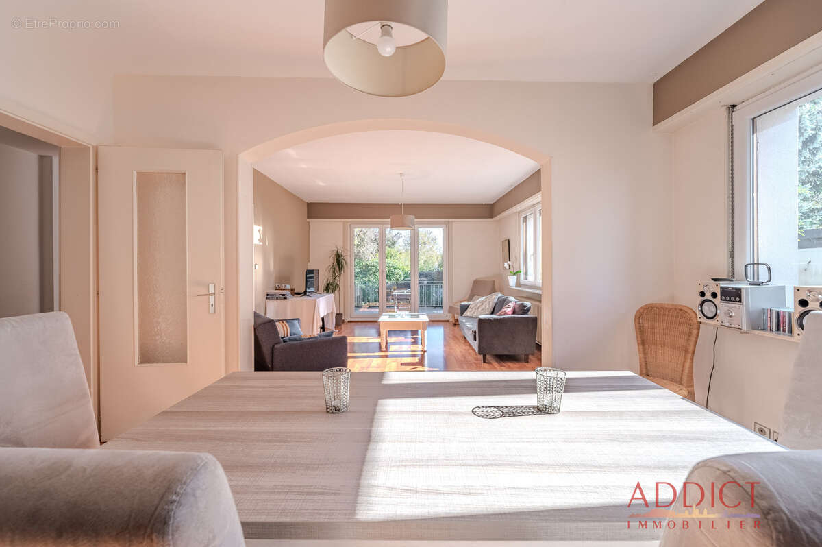 Spacieux appartement 5 pièces avec terrasse et grand jardin privatif - photo 5