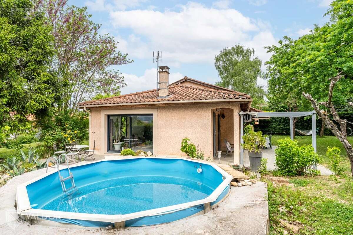Maison à NEUVILLE-SUR-SAONE