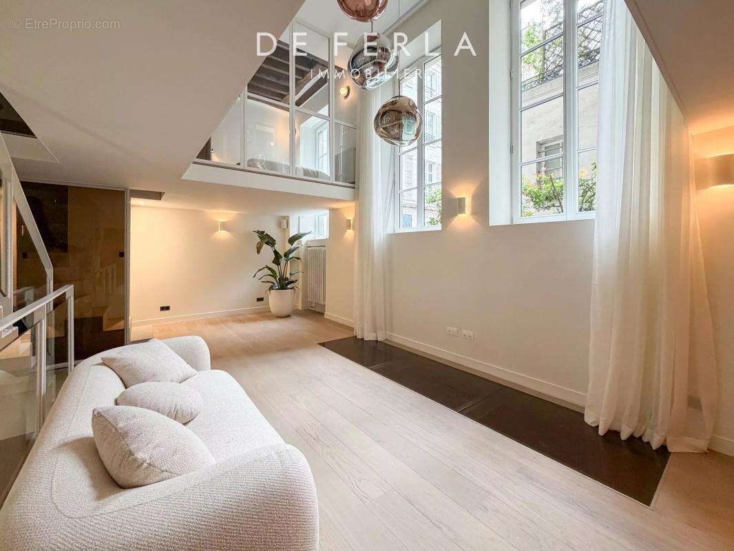 Appartement à PARIS-7E