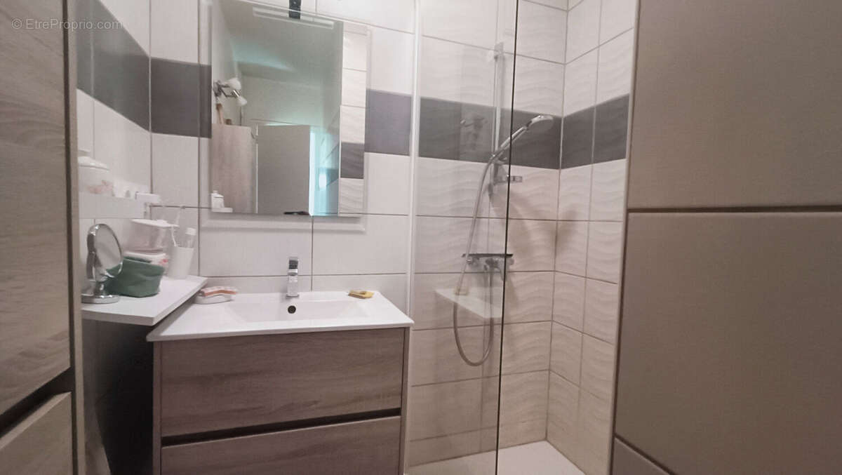Appartement Millau T2 avec ascenseur et cave - résidence proche de toutes commodités - photo 4