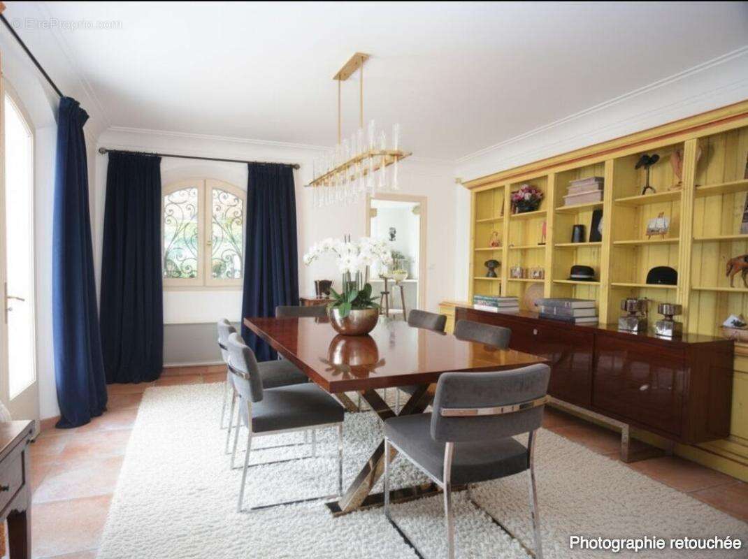 Maison à MOUGINS