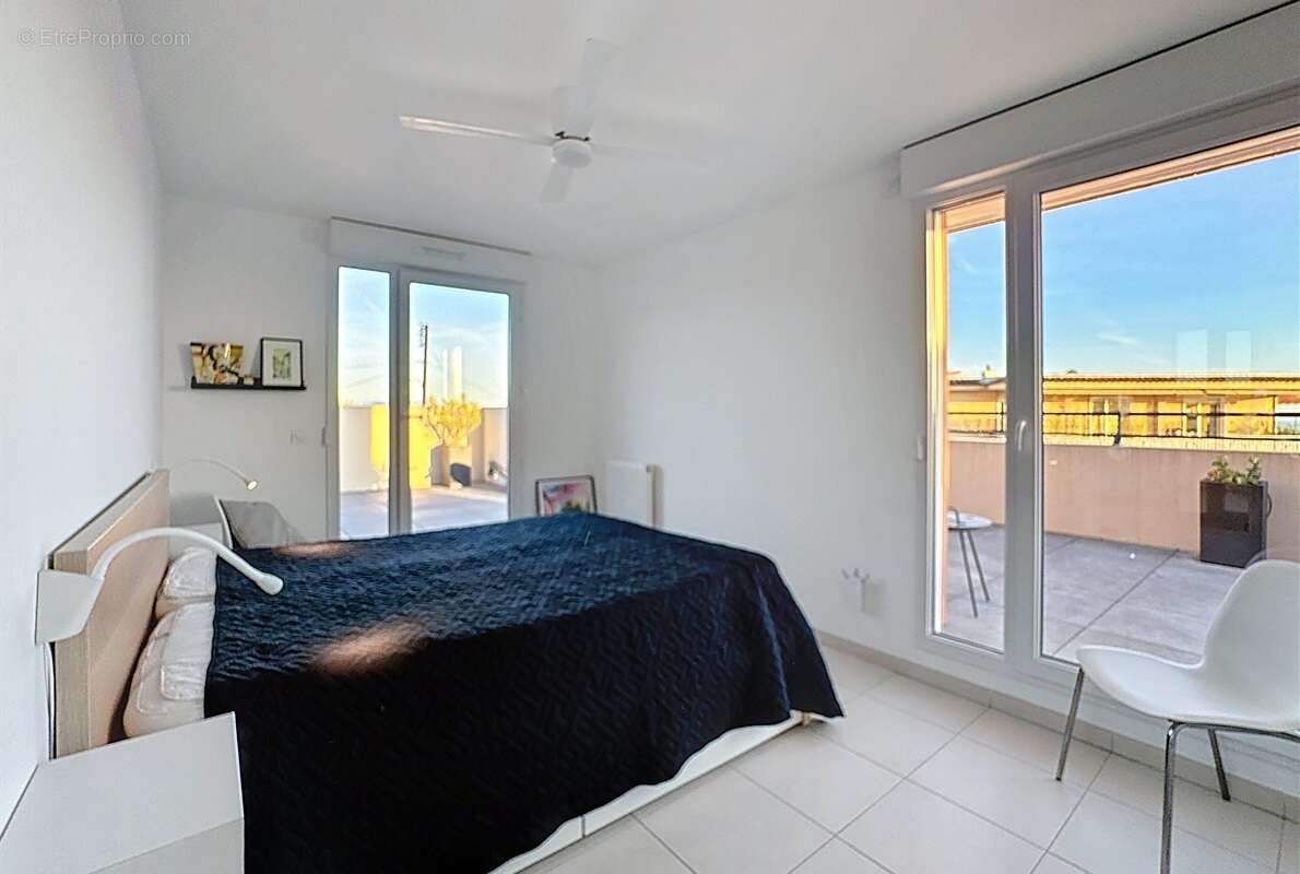 Appartement à VENCE