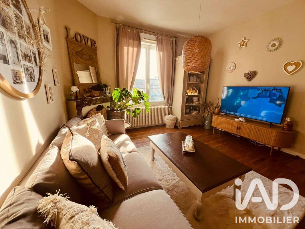 Photo 2 - Maison à ROMILLY-SUR-SEINE