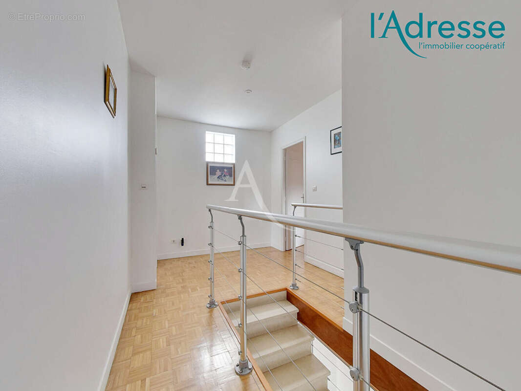 Maison la varenne / grand terrain - photo 10