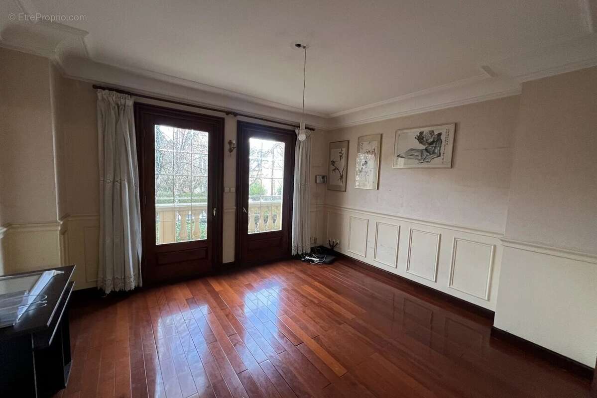 Maison à SAINT-MAUR-DES-FOSSES