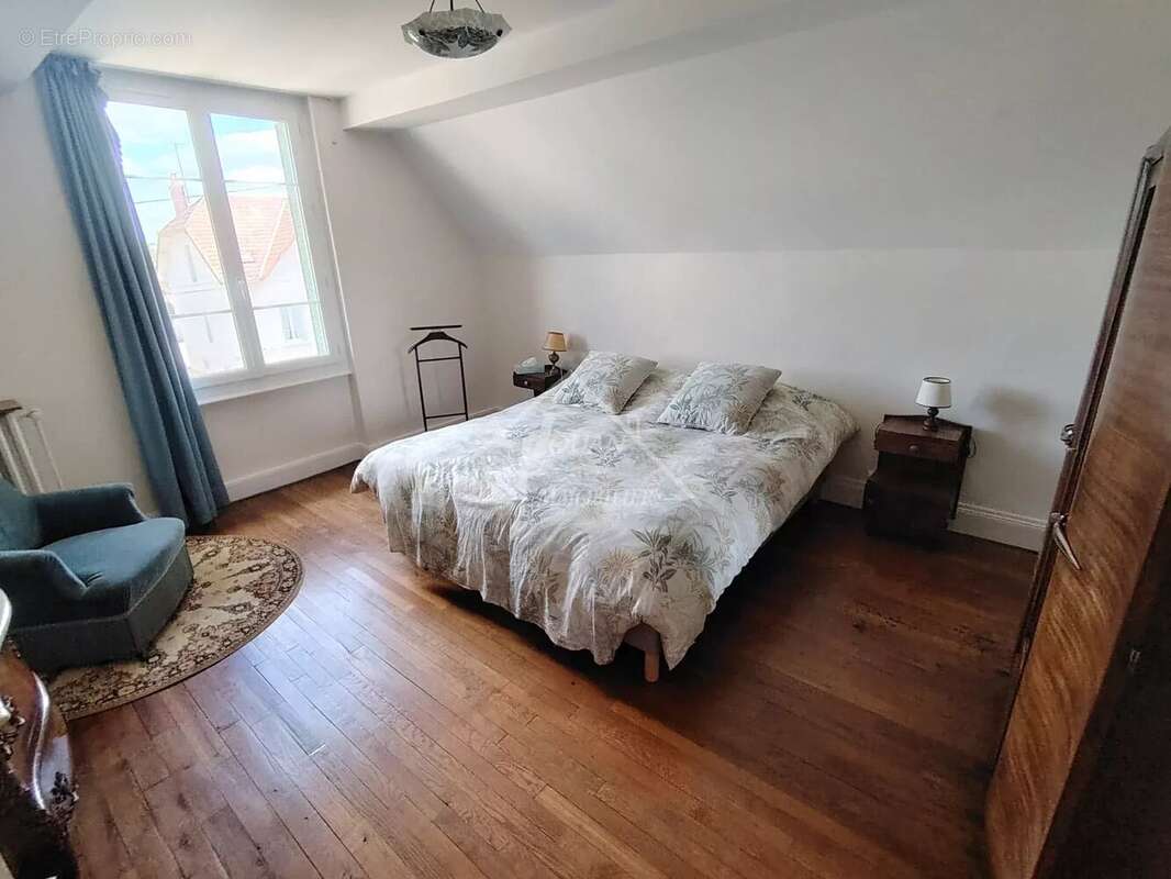 Grande maison familiale à Saligny-sur-Roudon, 6 chambres - photo 3