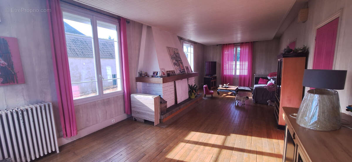 Maison bourgeoise de 190m2,6 chambres,sous-sol,cave,double garage,dependance terrain 806m2. - photo 11