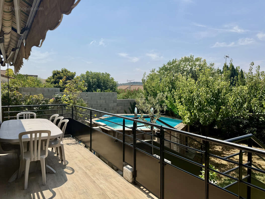 Générac, maison familiale T8 de 172m2 prête à vivre - photo 3