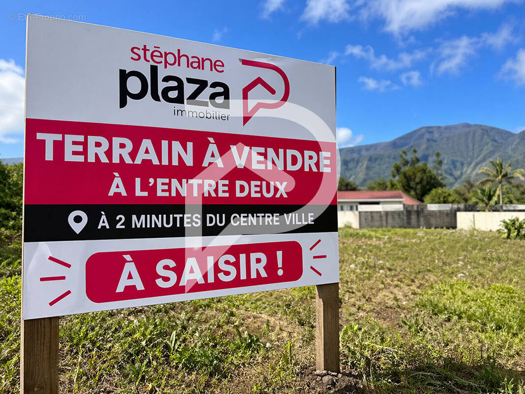Terrain à ENTRE-DEUX