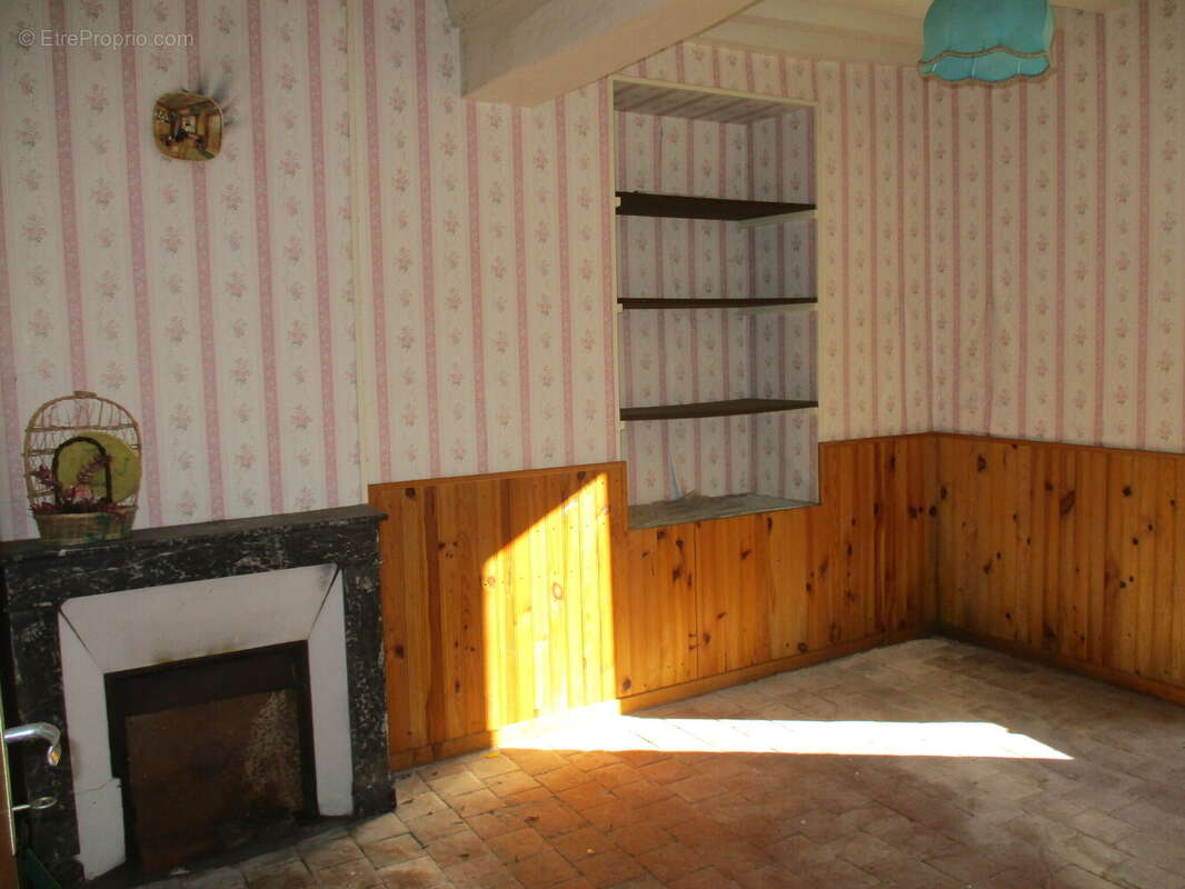 Maison à MONTREUILLON