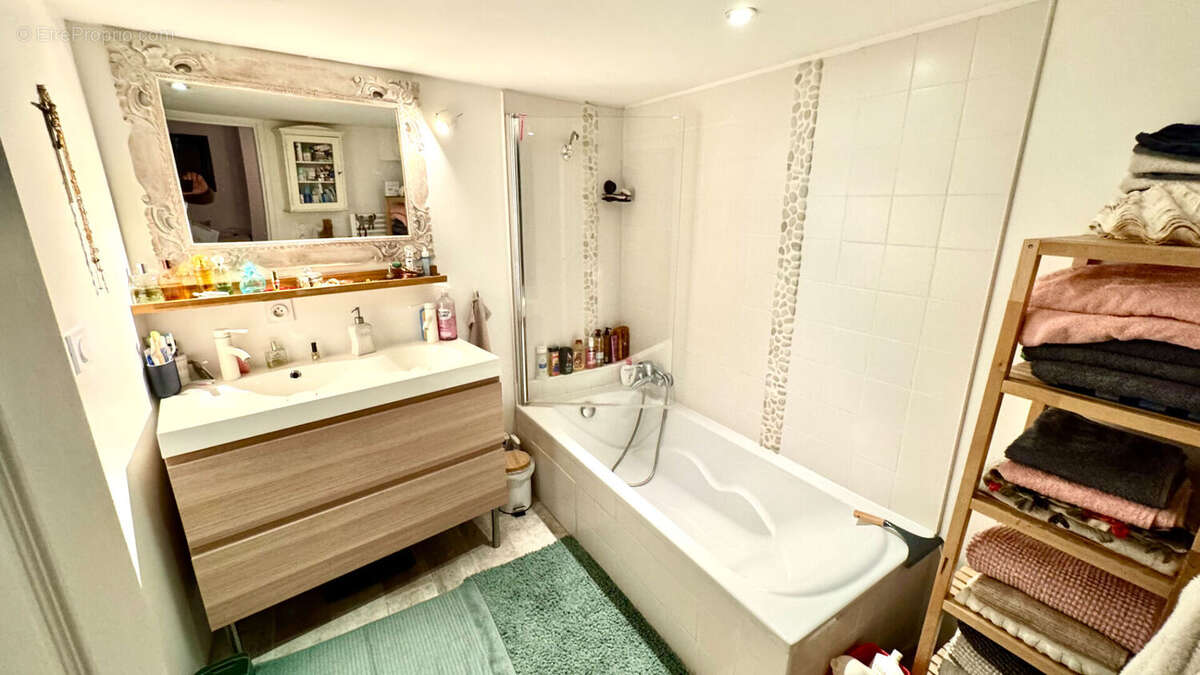 Maison à LES ANGLES