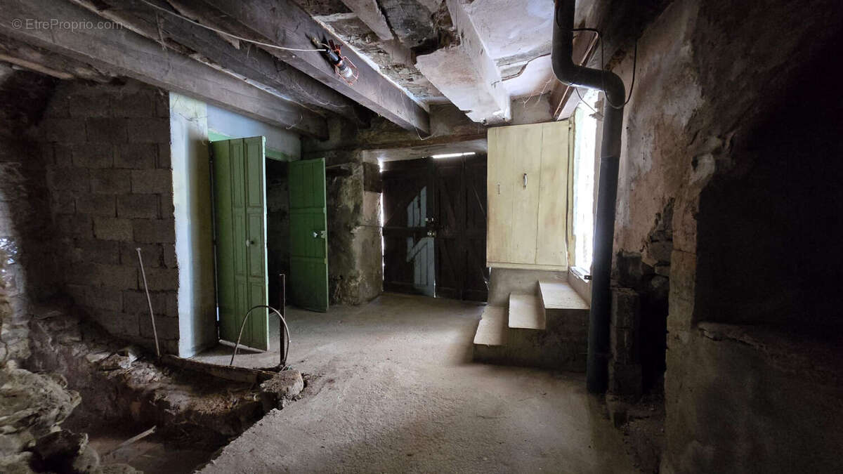En exclusivité chez Couzinet Immobilier Maison de village à fort potentiel - photo 5