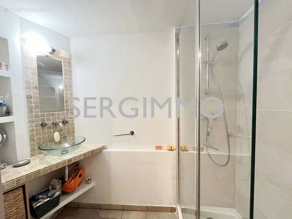 Appartement à MONTAUROUX